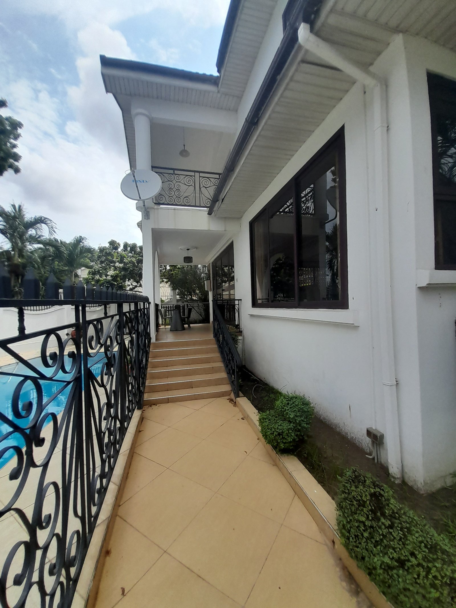 4 Bedroom Townhouse For Rent