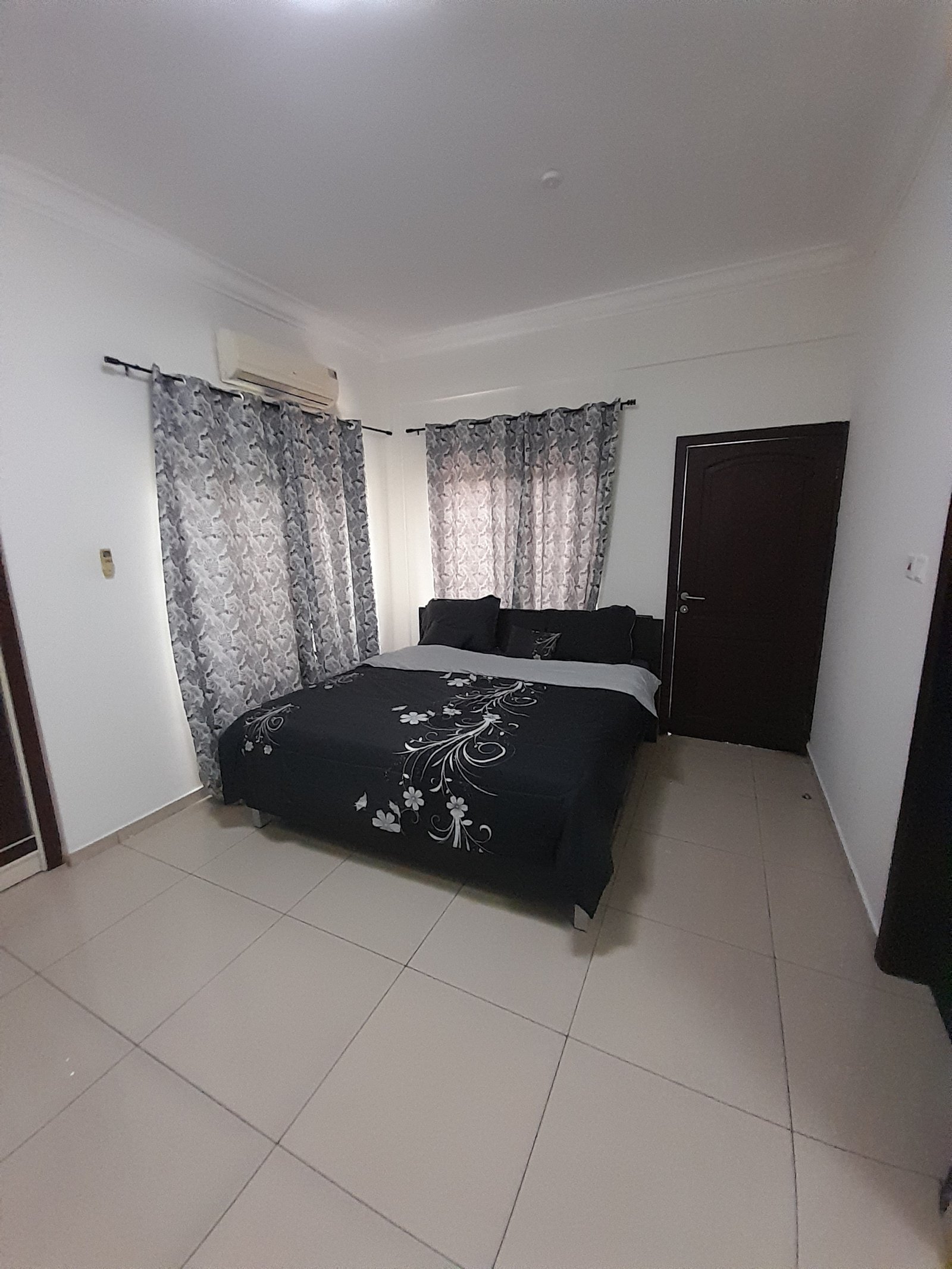 3 Bedroom +BQ Fully Furnished Apartment For Rent 