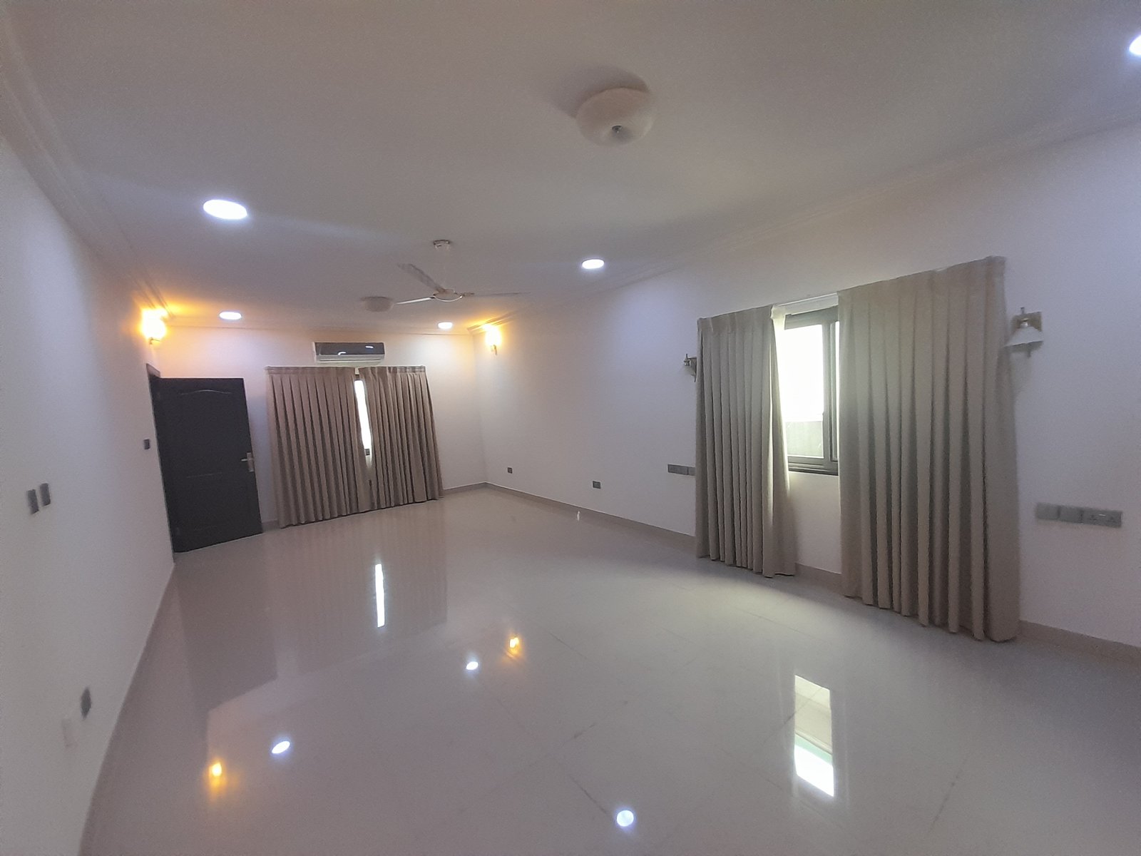 Unfurnished 3 Bedroom Apartment For Rent