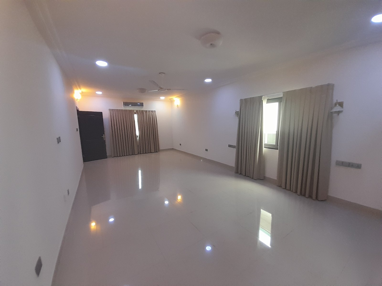 Unfurnished 3 Bedroom Apartment For Rent