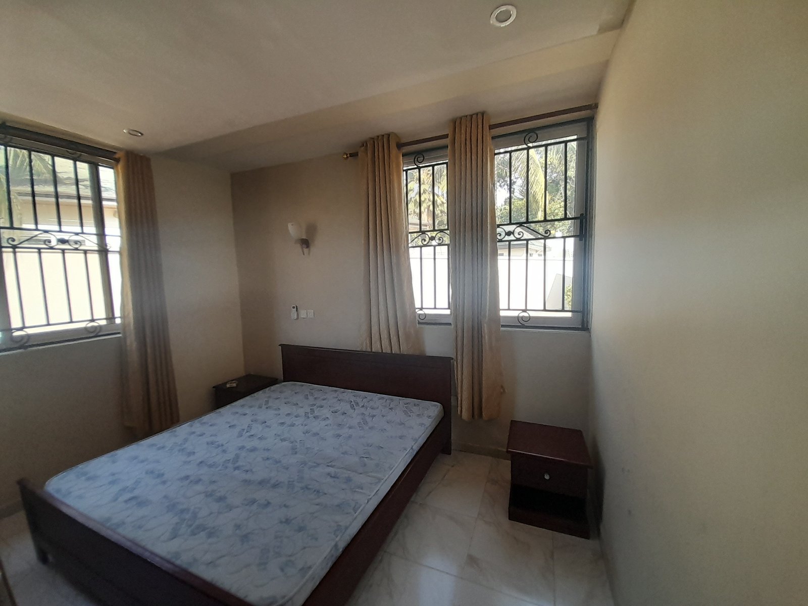 Fully Furnished 2 Bedroom Apartment For Rent