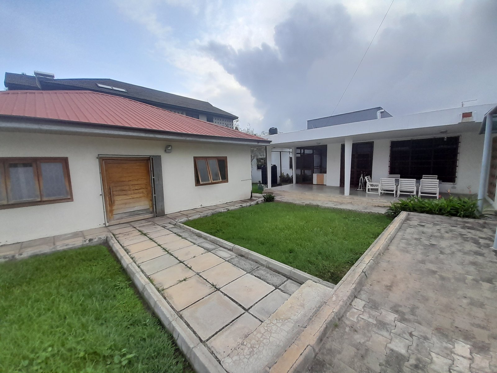 5 Bedroom House For Sale