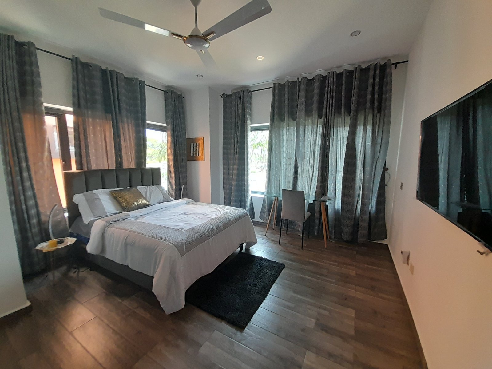 4 Bedroom Fully Furnished For Rent 