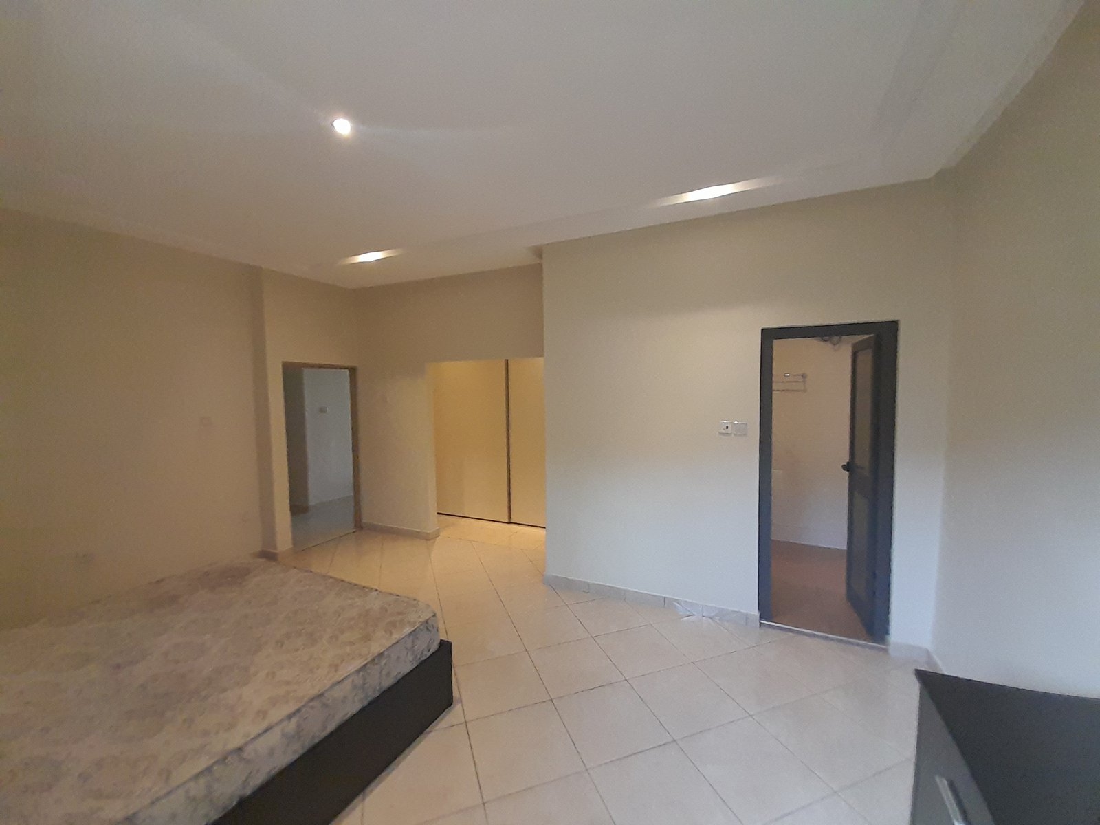 Fully Furnished 2 Bedroom For Rent At Airport West