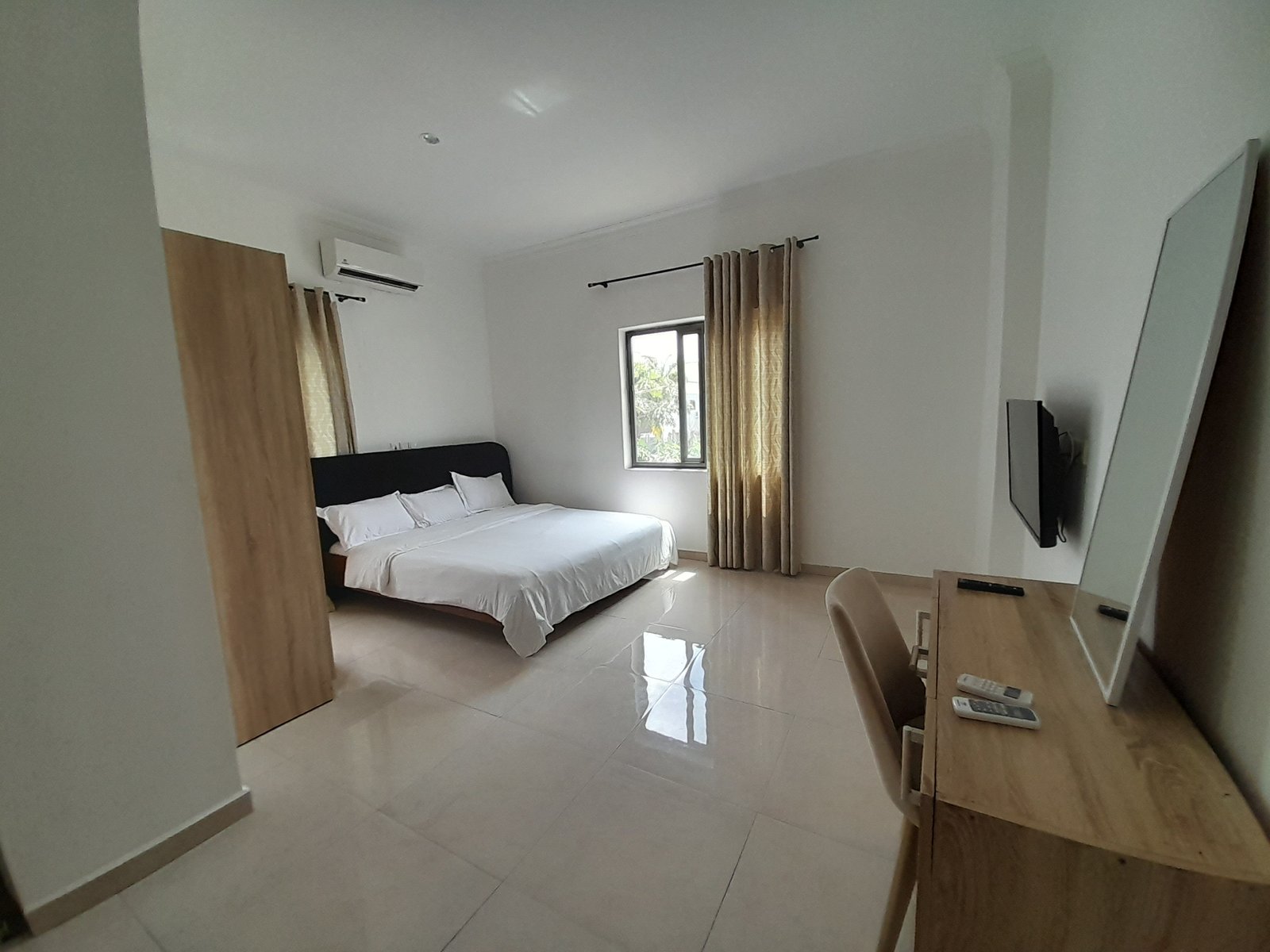 Executive Fully Furnished 3 Bedroom Apartment For Rent At Labone