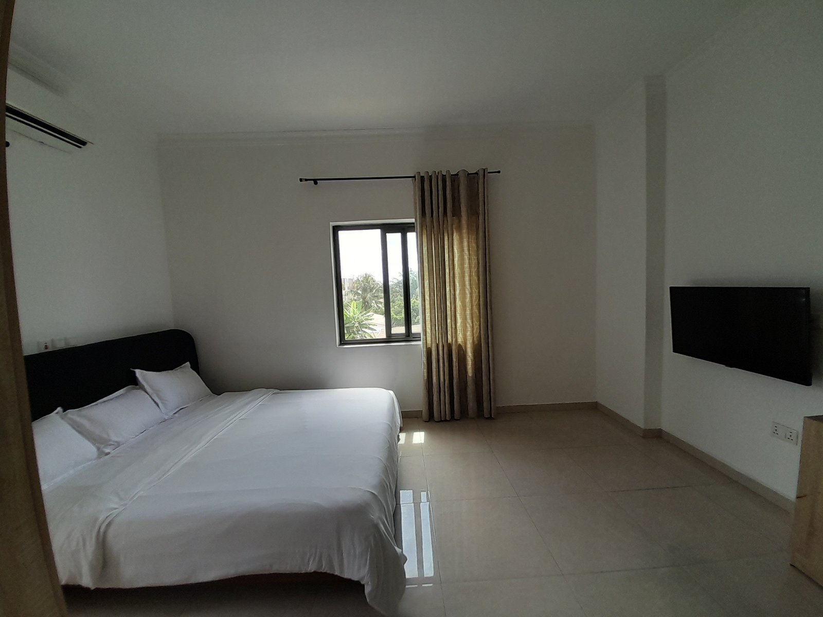 Executive Fully Furnished 3 Bedroom Apartment For Rent At Labone