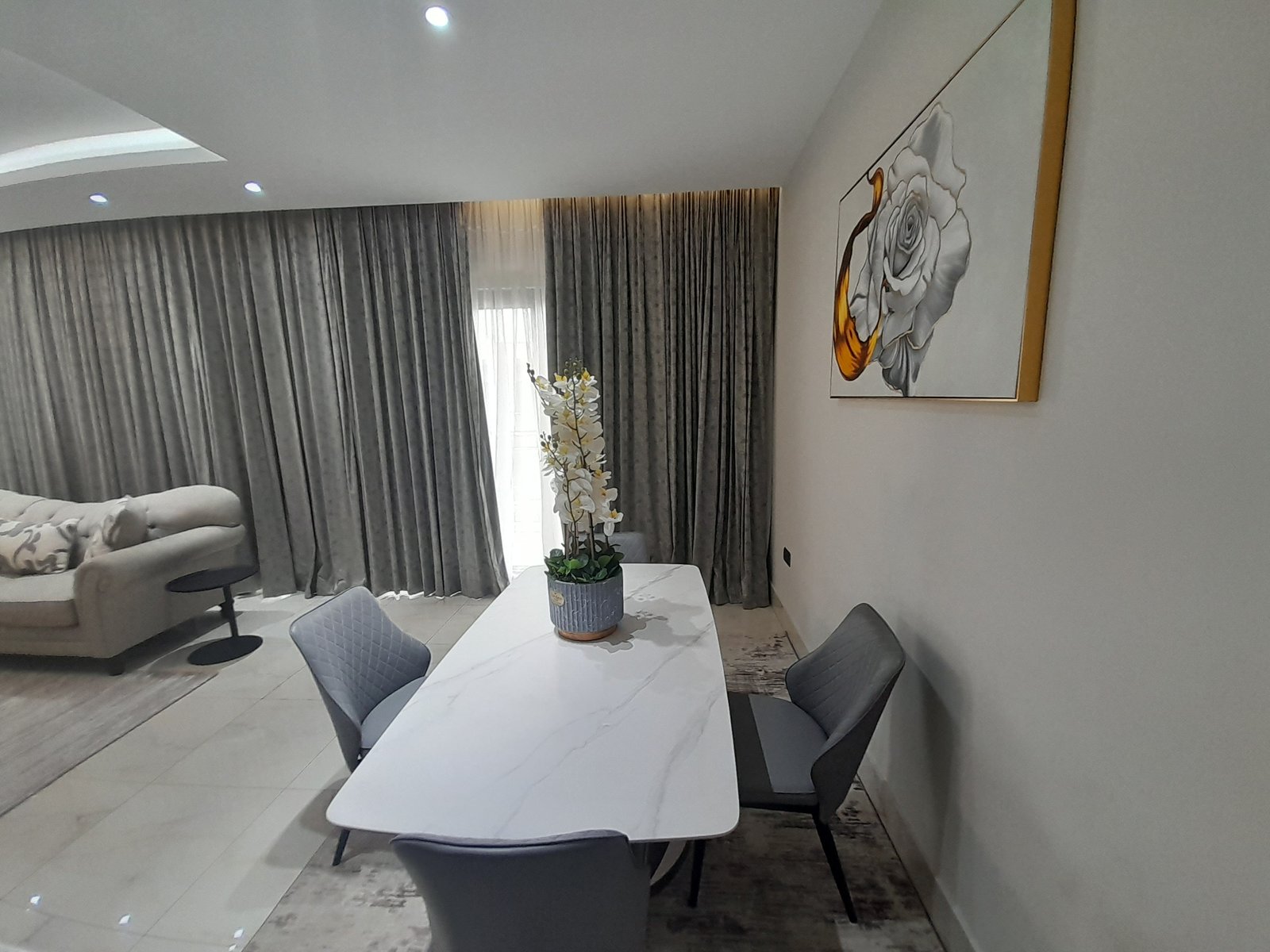 Luxurious  2 Bedroom Fully Furnished Apartment For Rent At Cantonments