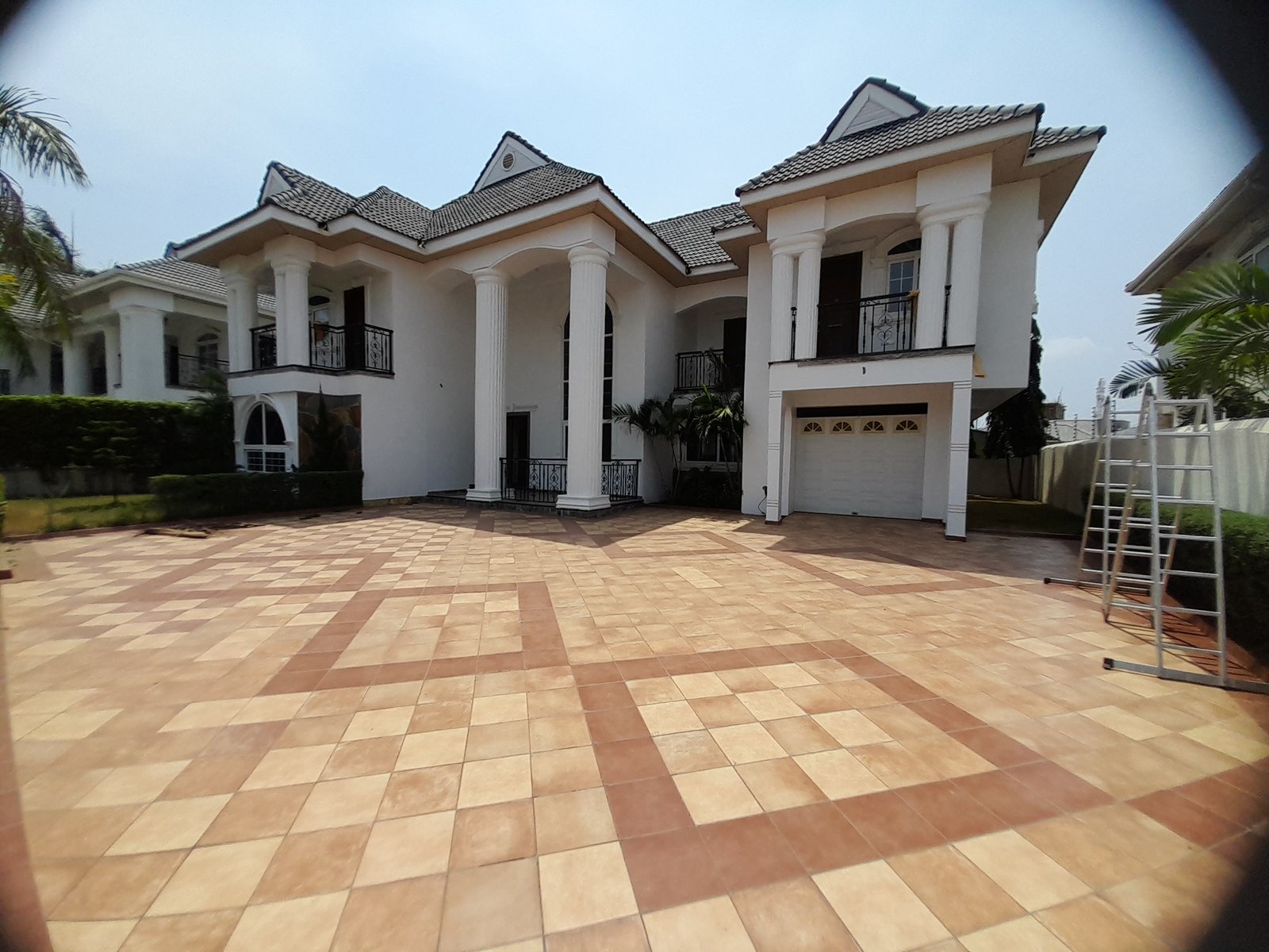 Executive 4 Bedroom Plus BQs For Sale 