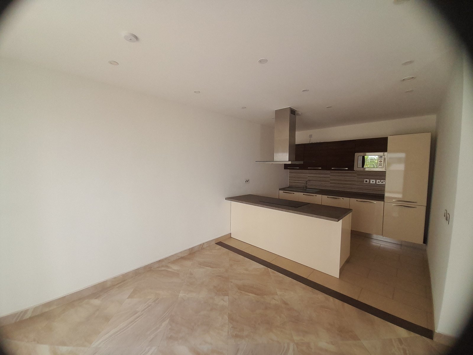 Unfurnished 3 Bedroom Duplex Apartment For Sal