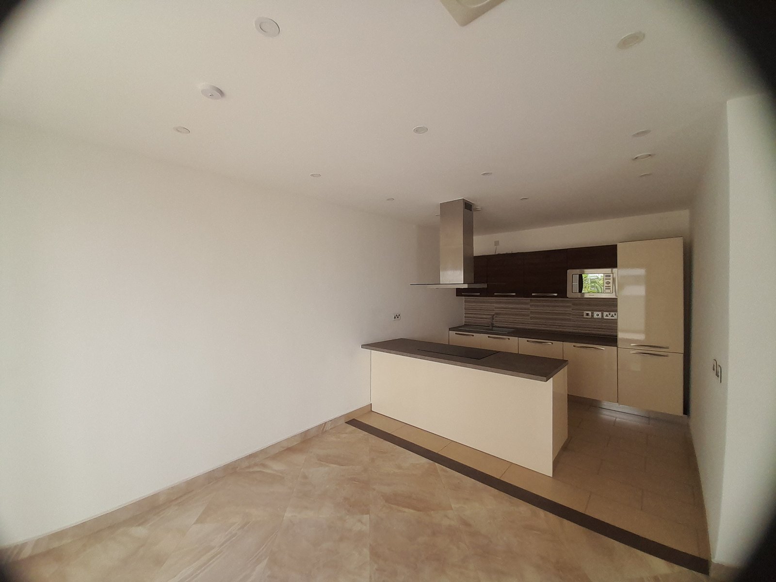 Unfurnished 3 Bedroom Duplex Apartment For Sal