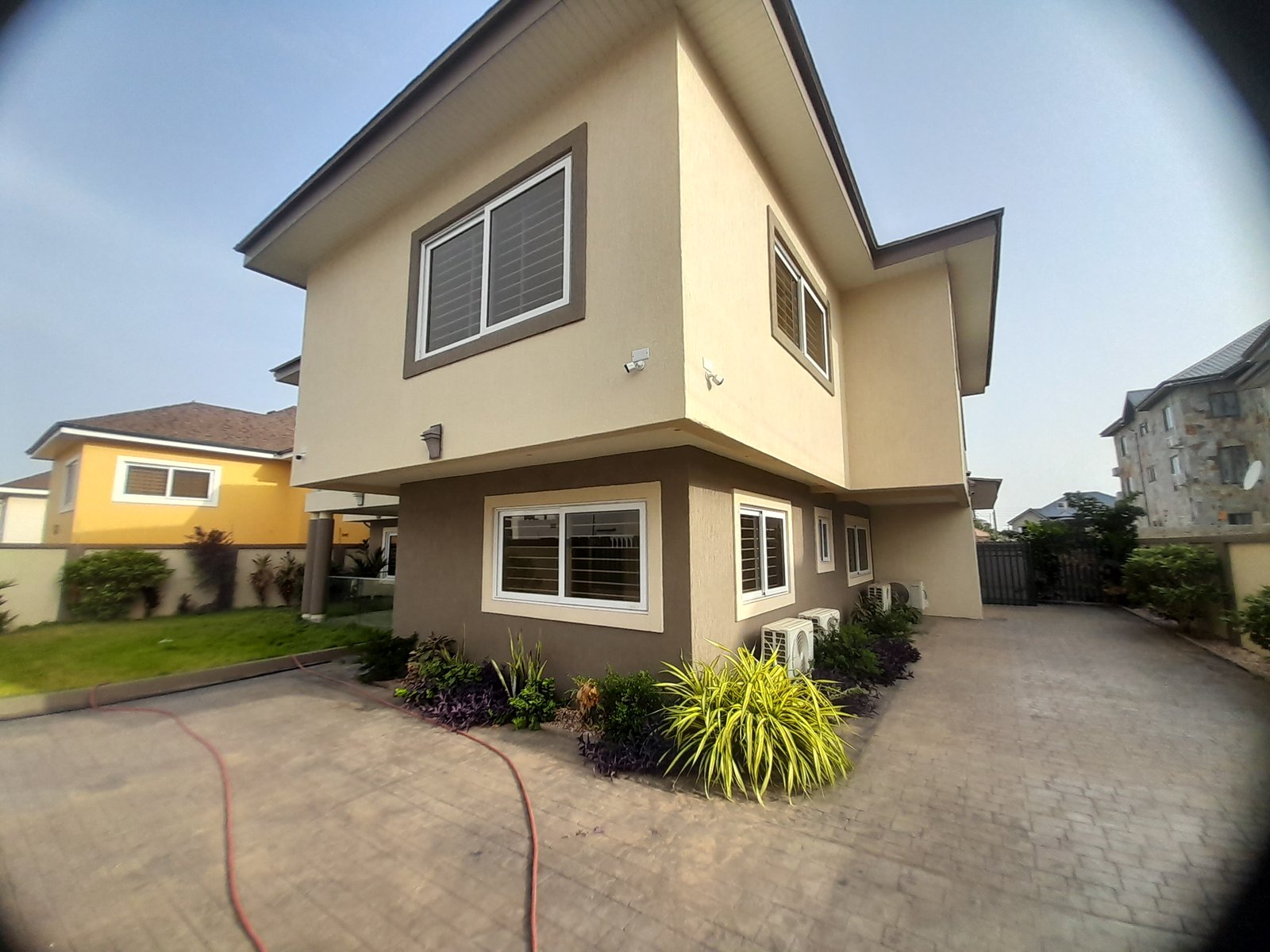 Executive 4 Bedroom House For Sale